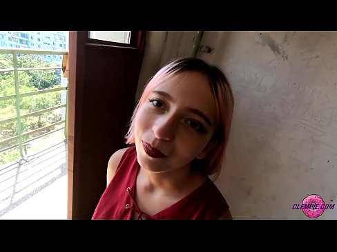 ❤️ Študentka čutno sesa neznanca v zaledju - sperma na njegovem obrazu ️❌  Seks pri nas ﹏